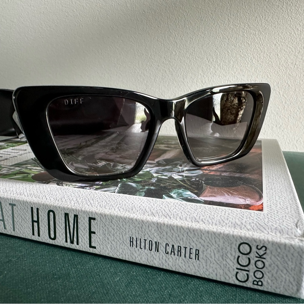 Diff Womens Sunglasses.   New